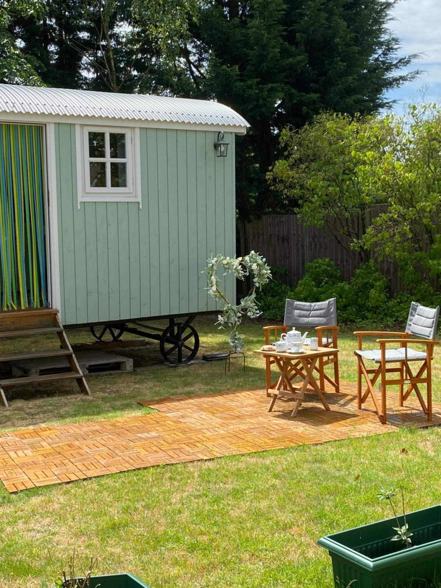 Jasmine The Shepherd Hut Woodhall Spa Extérieur photo